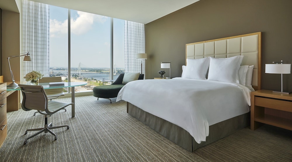 Four Seasons Hotel St. Louis 20/79