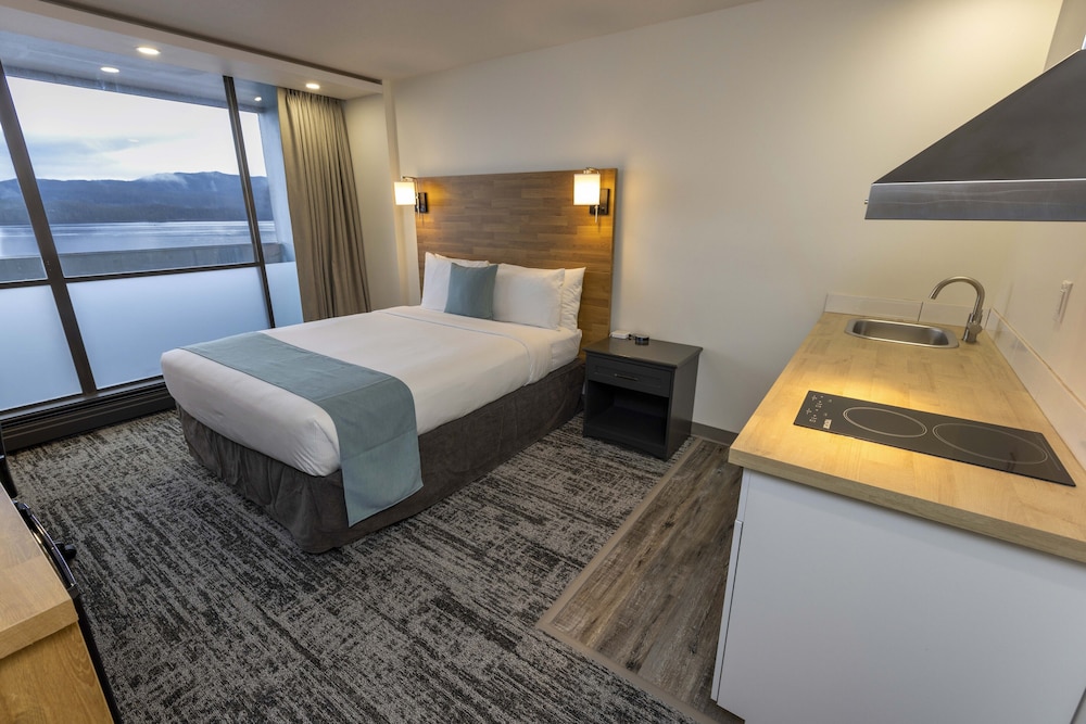 Highliner Plaza Hotel Conference Centre 25/56