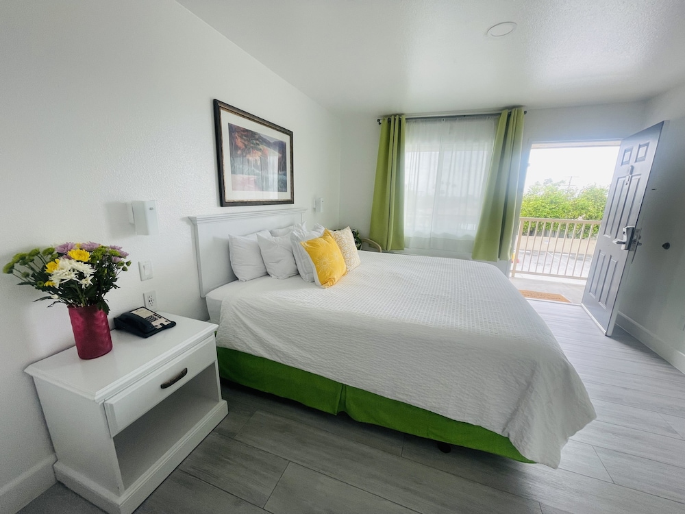 Loma Linda Inn. 17/54