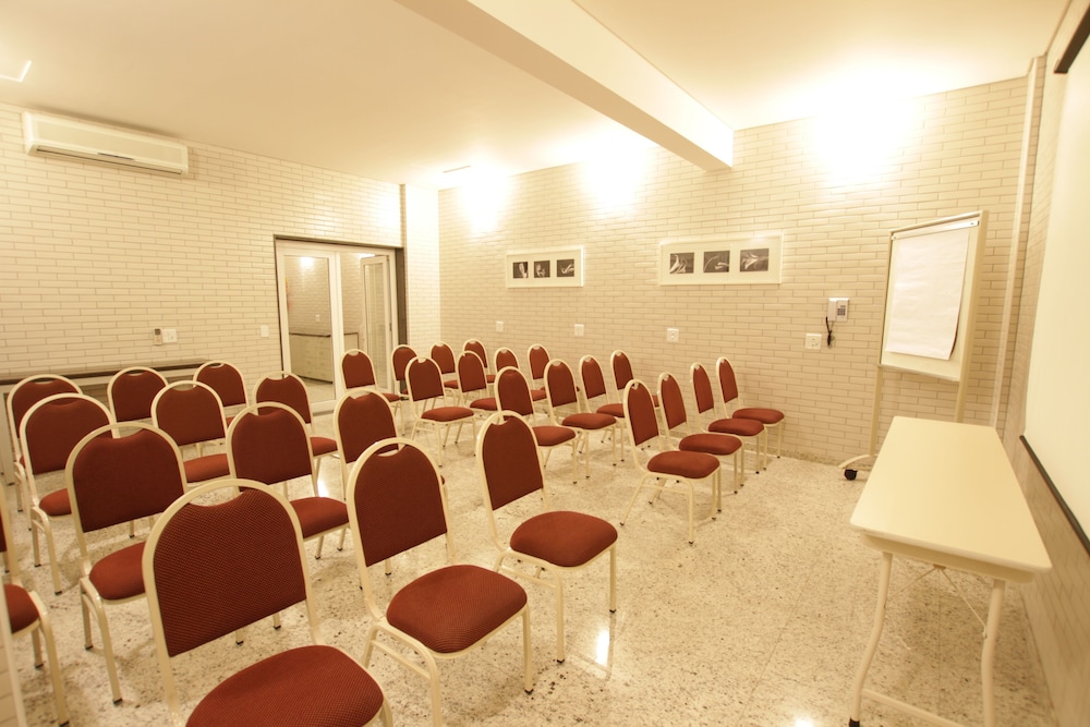 Confiance Batel Hotel 32/33