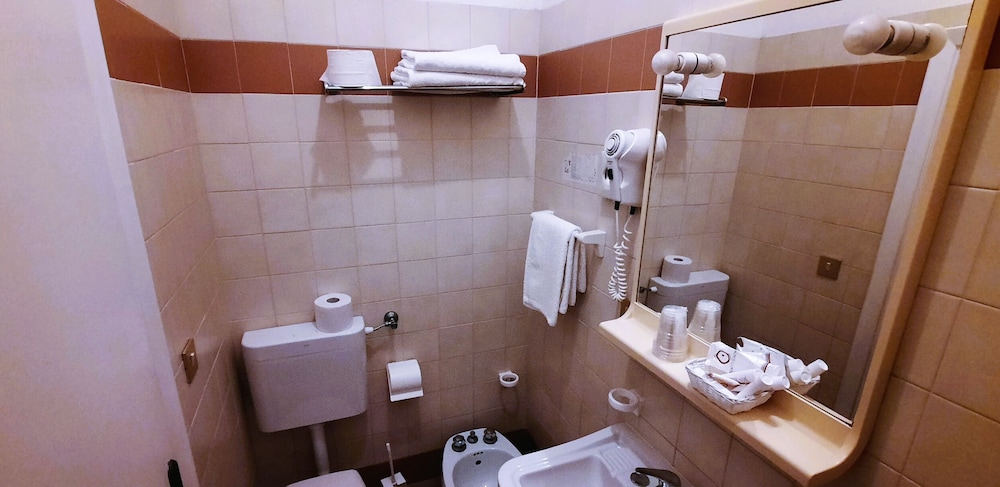 HOTEL PARIOLI 41/42