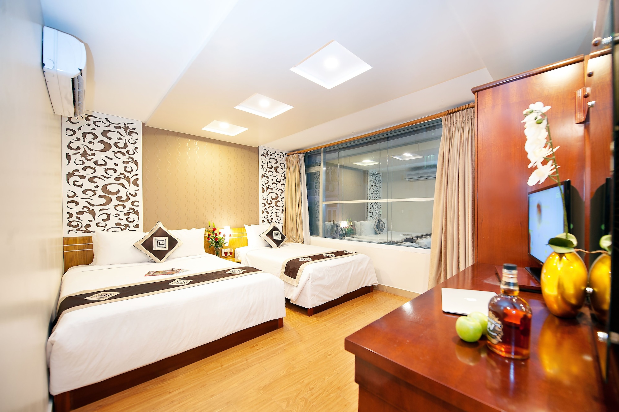 FAMILY SUITE, EXECUTIVE, BALCONY
