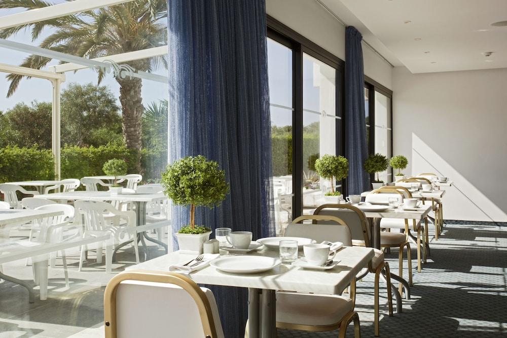 Christofinia Hotel 50/66