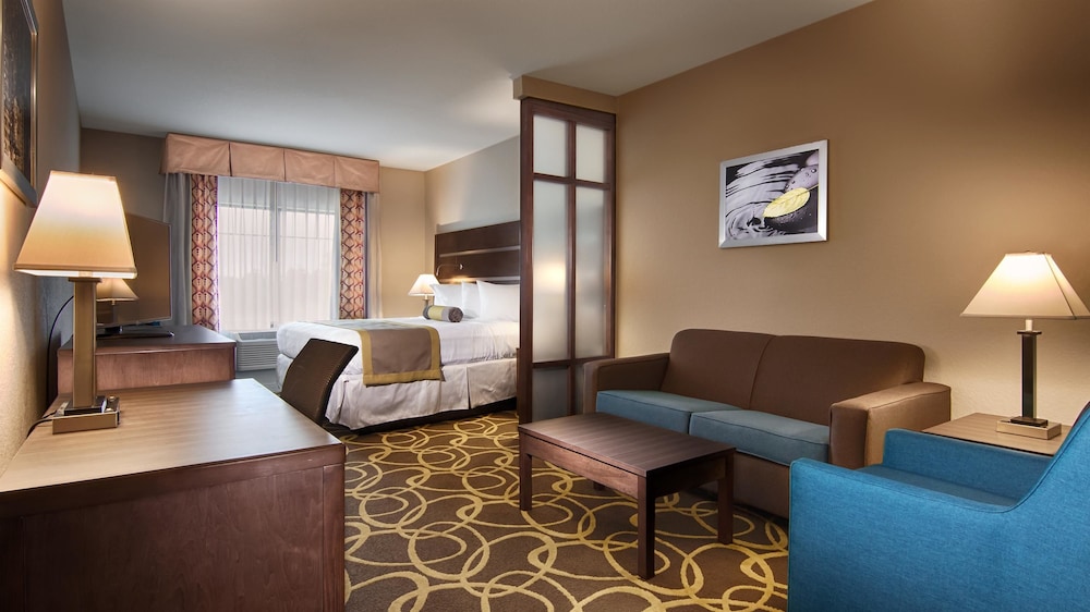 Best Western Plus College Station Inn and Suites 24/35