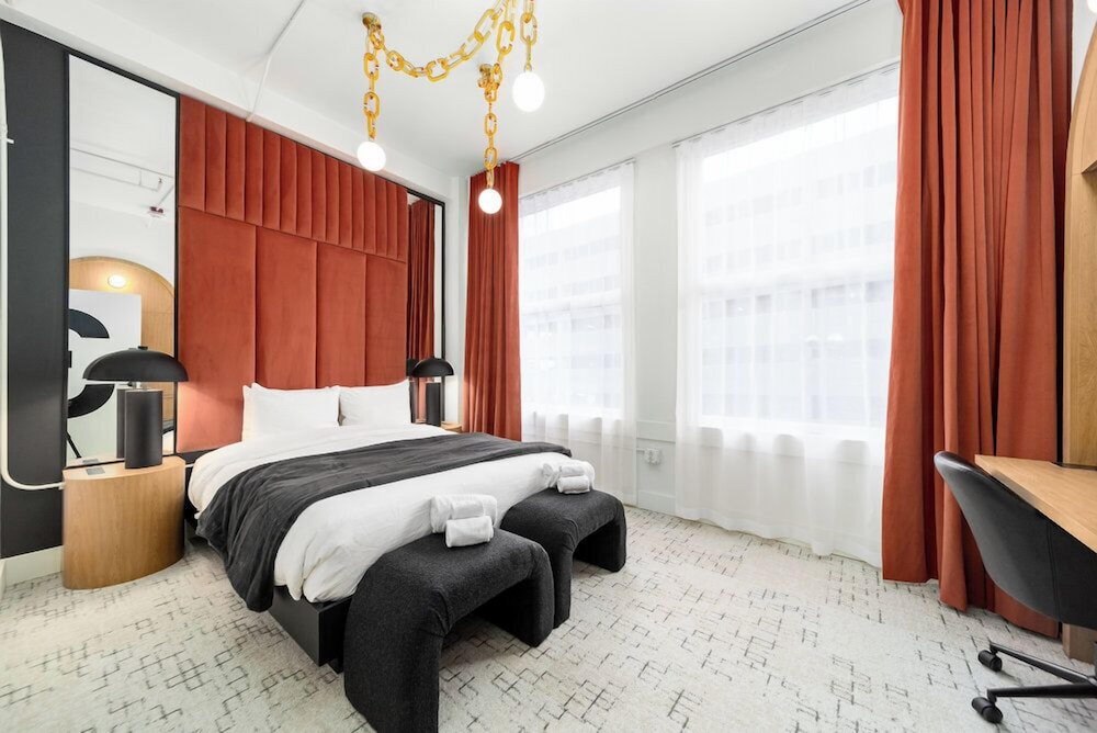 Symons Block Hotel 2/9