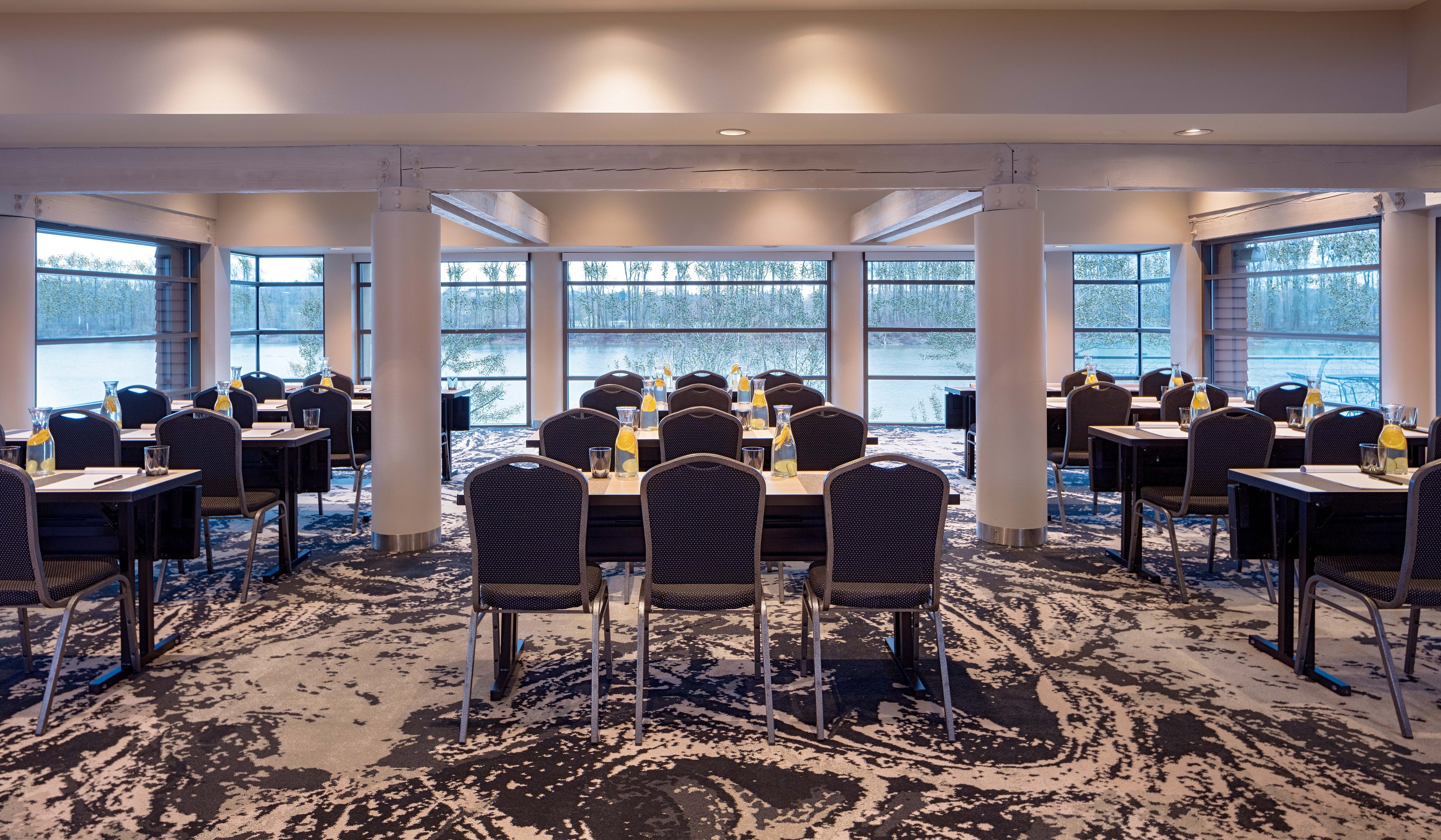 Rivers Edge Hotel Portland Tapestry Collection by Hilton 55/63