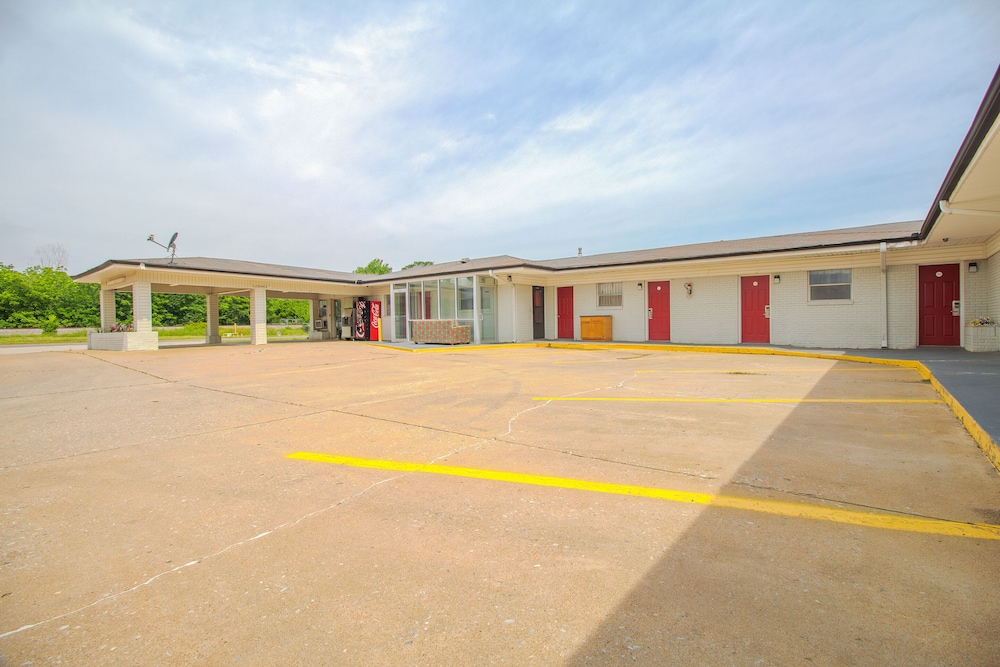 Hotel McAlester OK S Main St 31/49