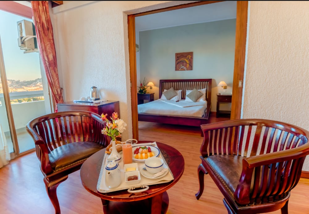 Hotel Colbert Spa Casino 48/75