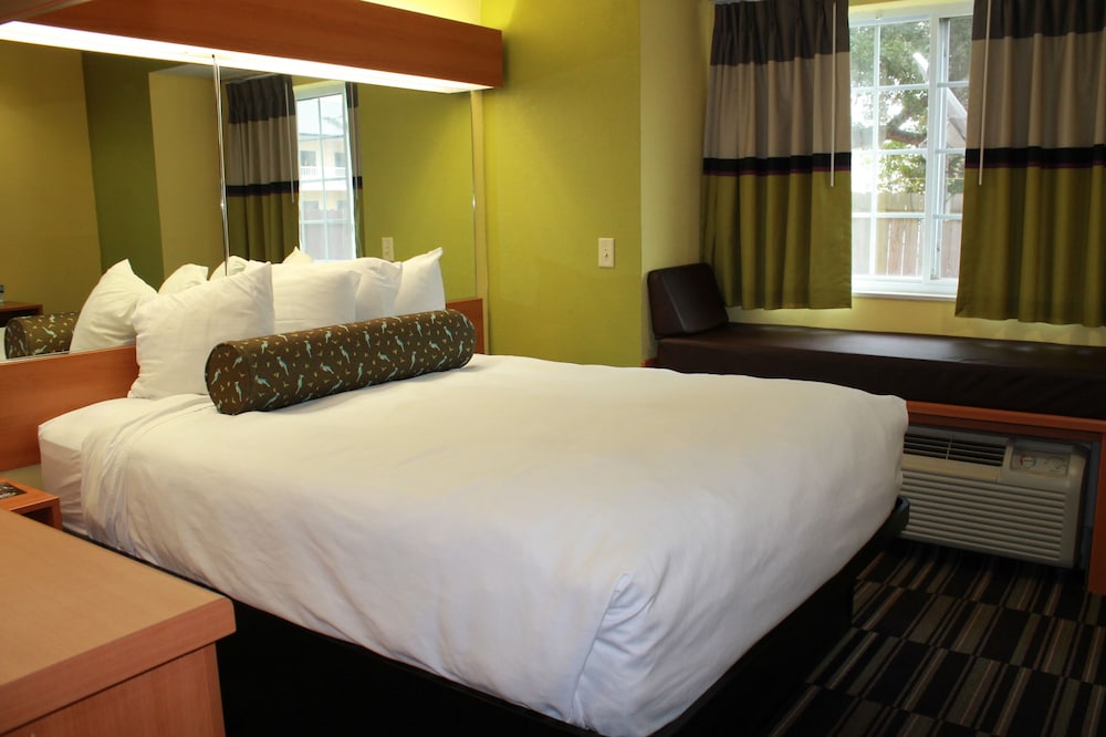 Microtel Inn Suites Kingsland 21/55