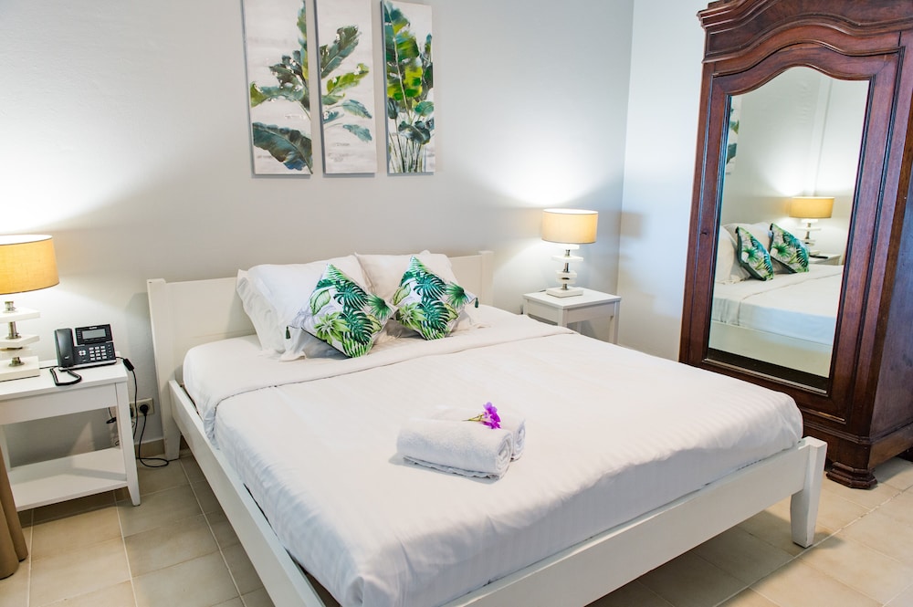 Hotel Fregate Bleue 25/72