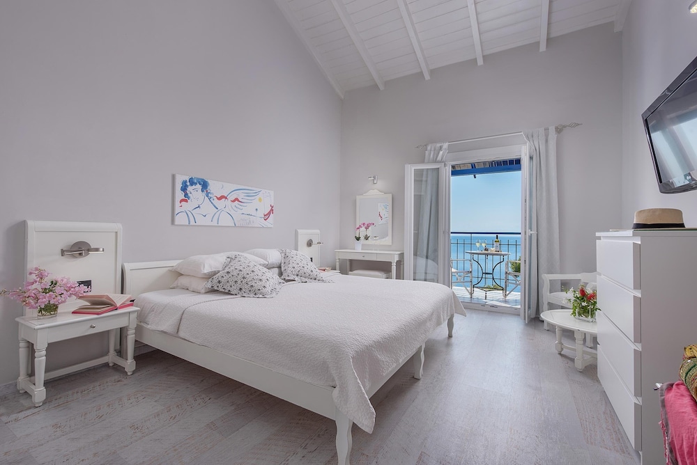 Panoramic, Double or Twin Bed, Full Sea View