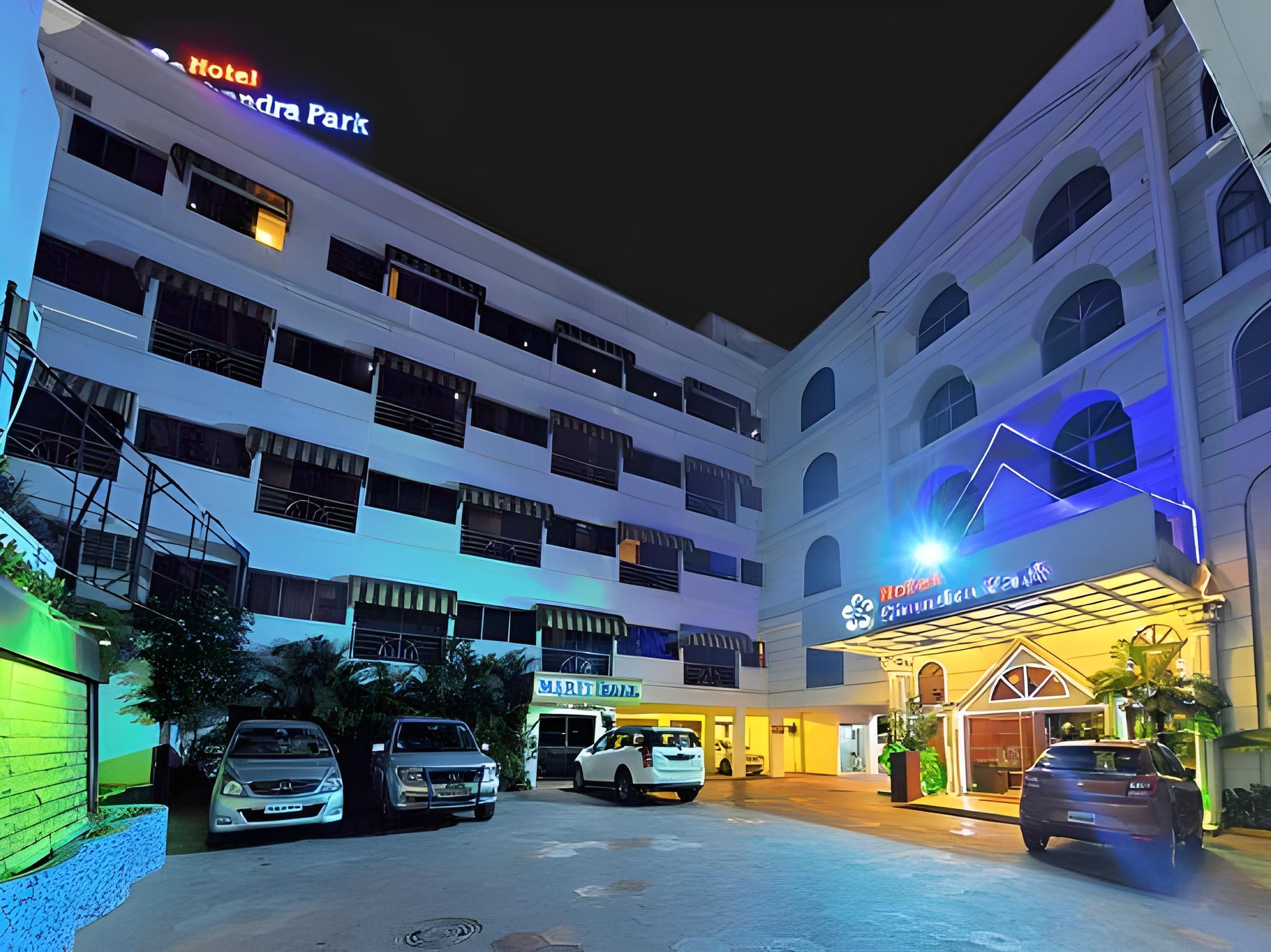 HOTEL CHANDRA PARK 39/42
