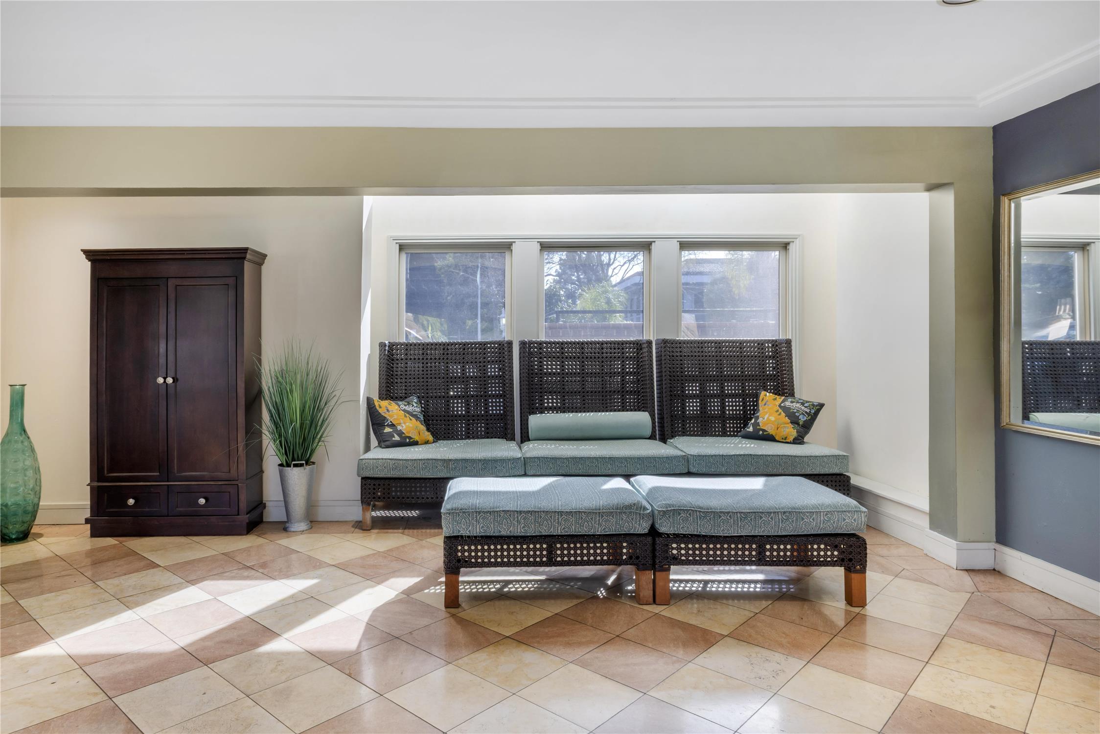 Surestay Plus Hotel By Best Western Mountain View 39/70