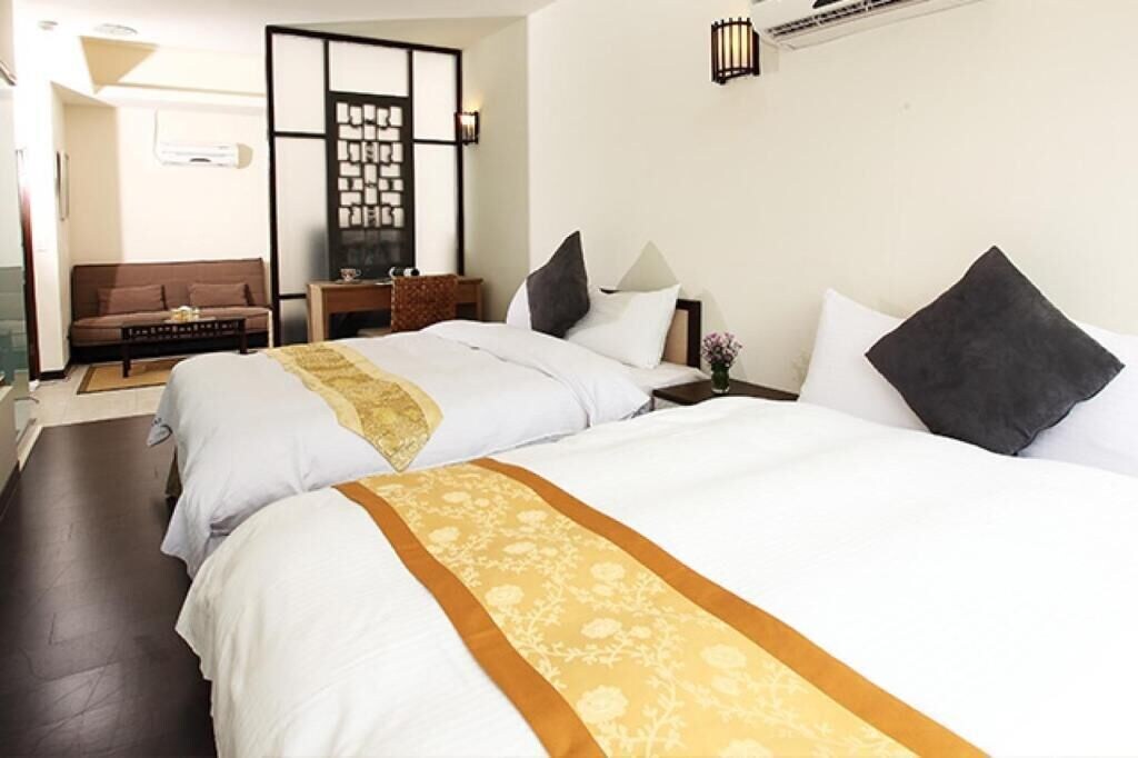 LUXURY, SUITE