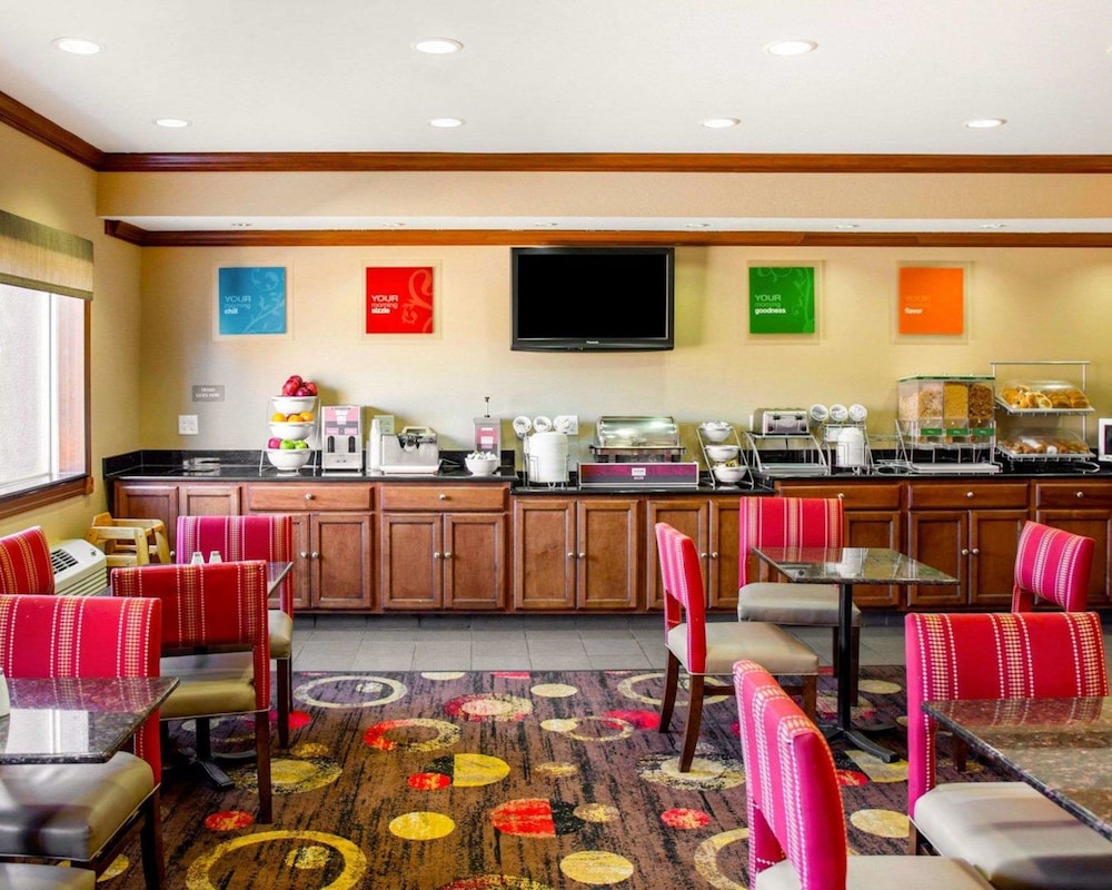 Comfort Inn and Suites Coralville 40/49