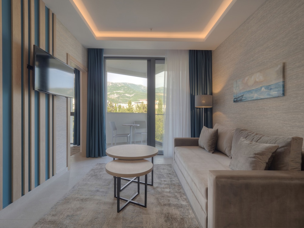 Hotel Montenegro Beach Resort 55/81
