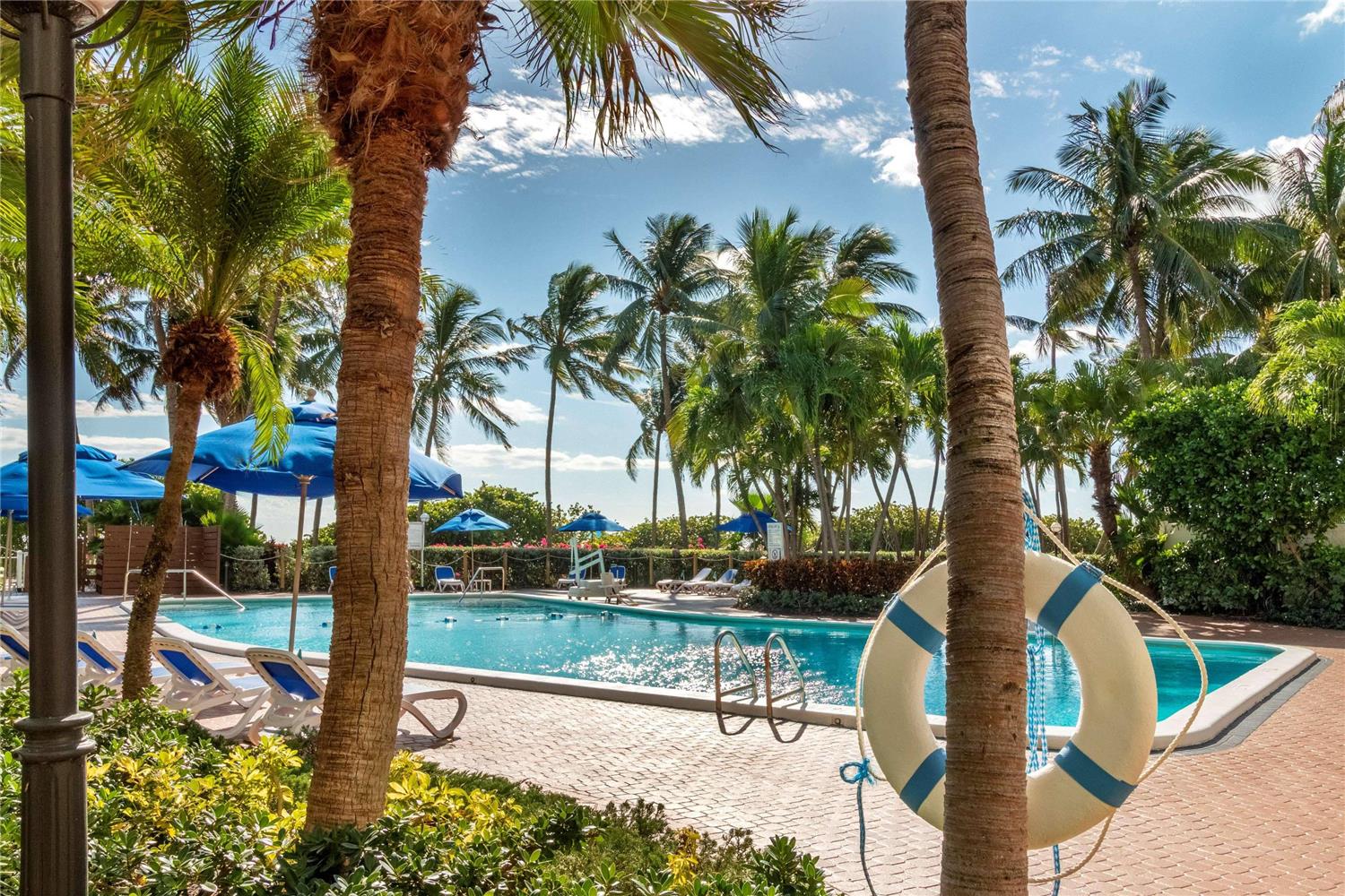 Radisson Resort Miami Beach 19/21