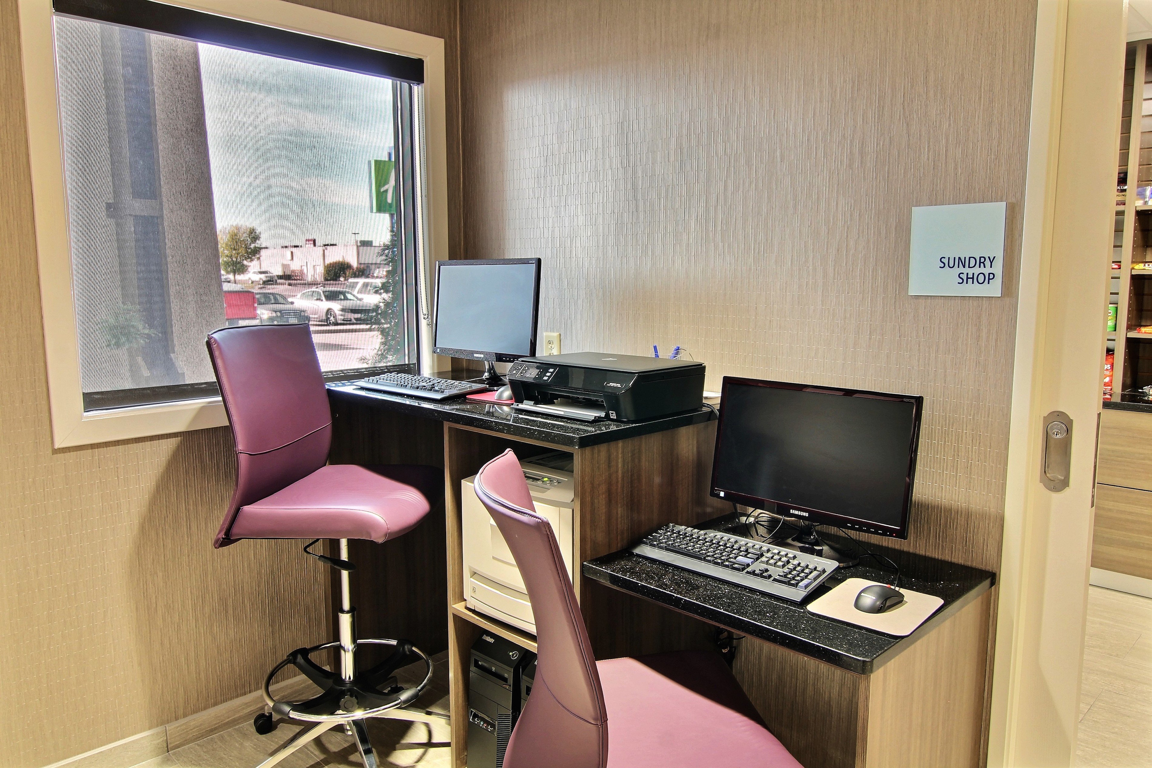 Holiday Inn Express Fargo-West Acres 66/70