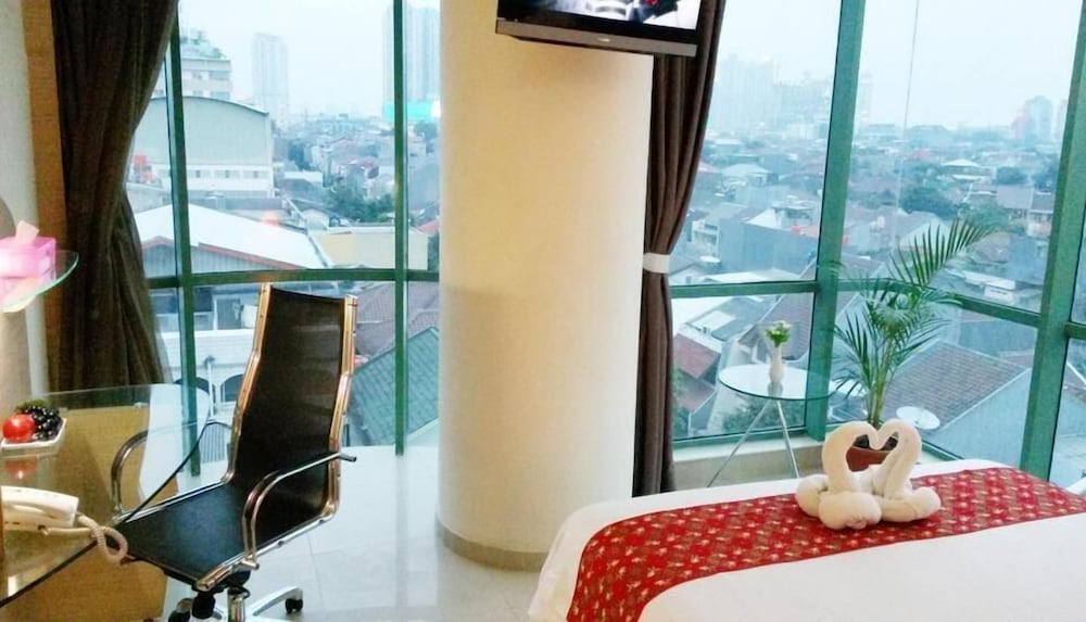 Business Hotel Tomang Jakarta 11/64