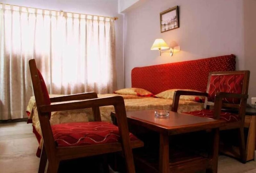Pallavi International Hotel 21/25