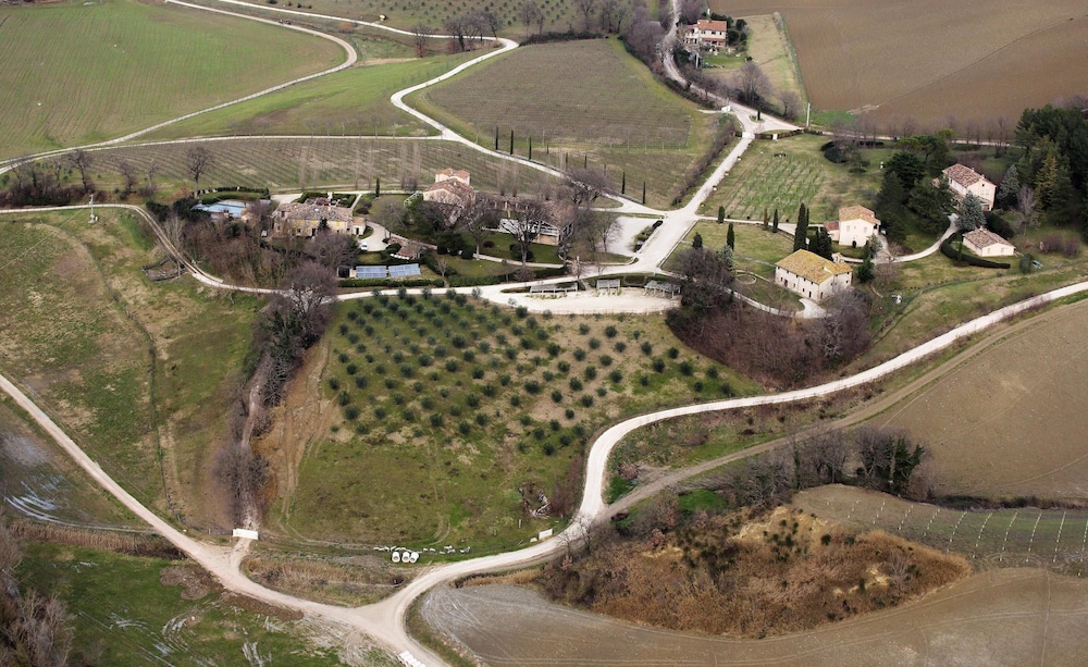 Urbino Resort 47/75