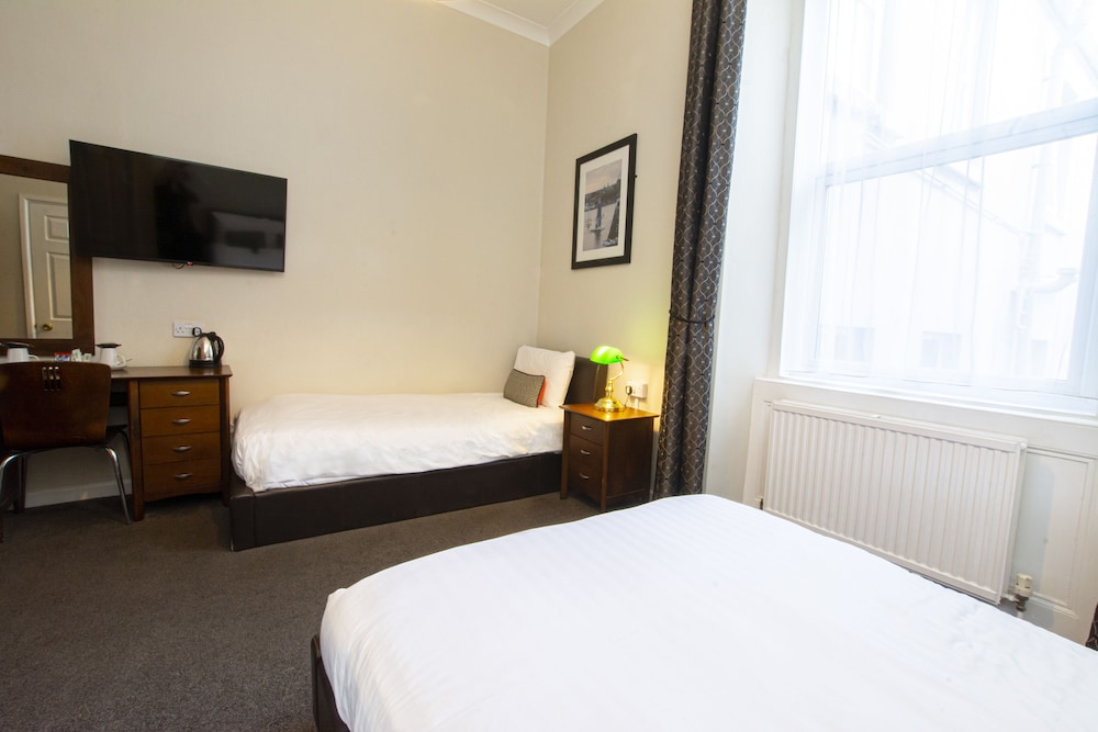 The Grosvenor Plymouth 15/64
