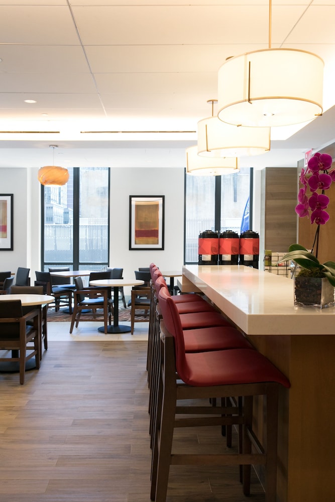 HYATT HOUSE NEW YORK CHELSEA 44/65