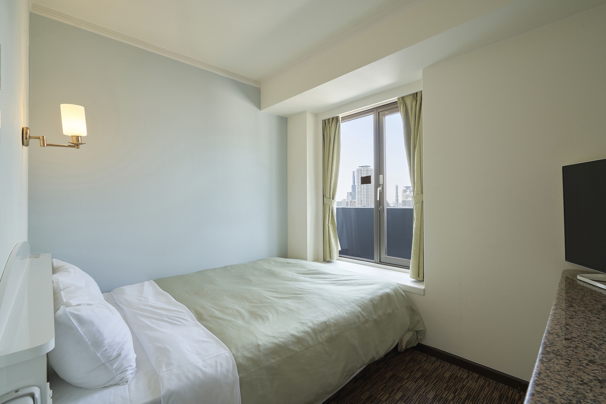 ROOM, DOUBLE BED