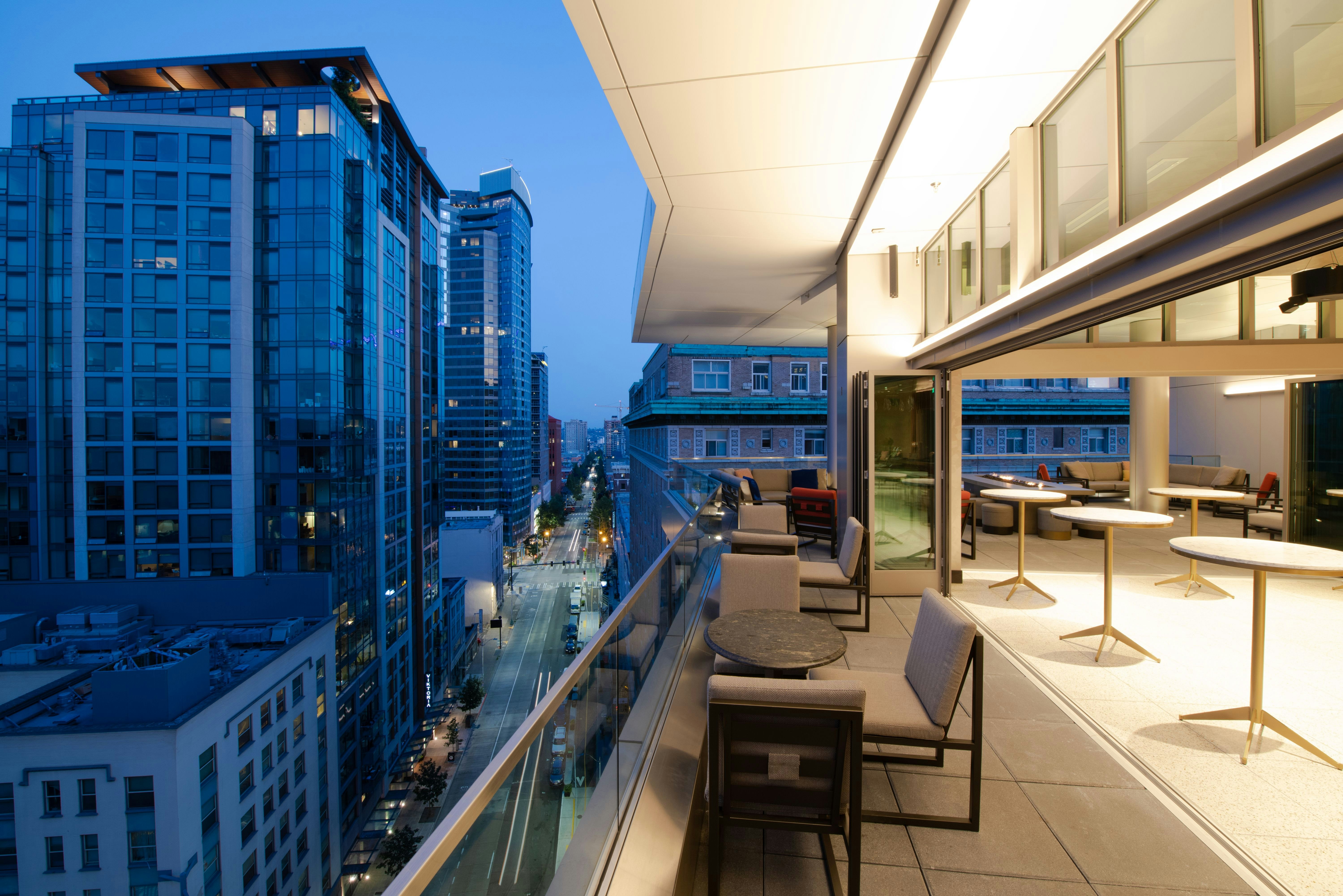 The Charter Hotel Seattle Curio Collection by Hilton 60/81