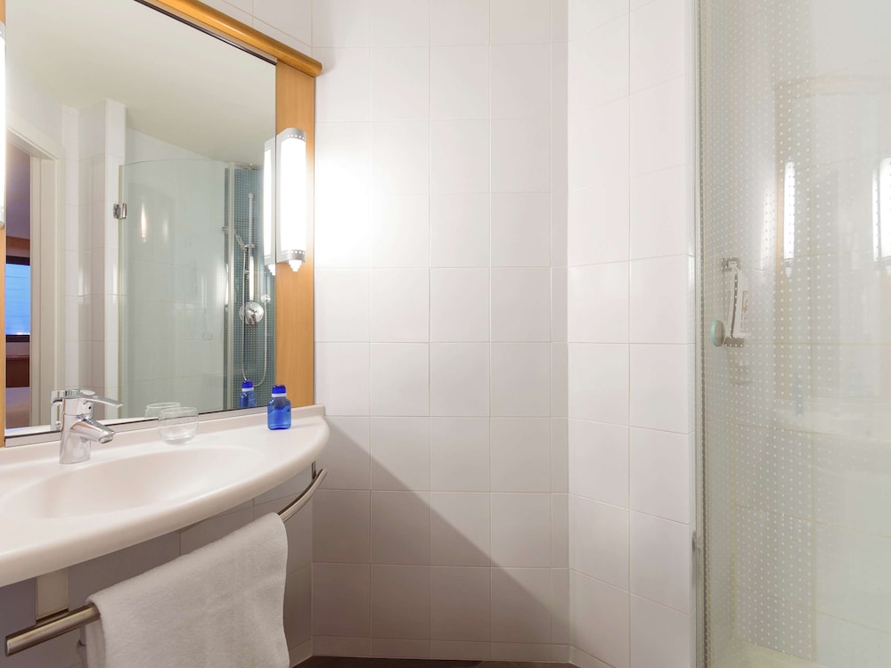 Ibis Bilbao Centro Hotel 12/72