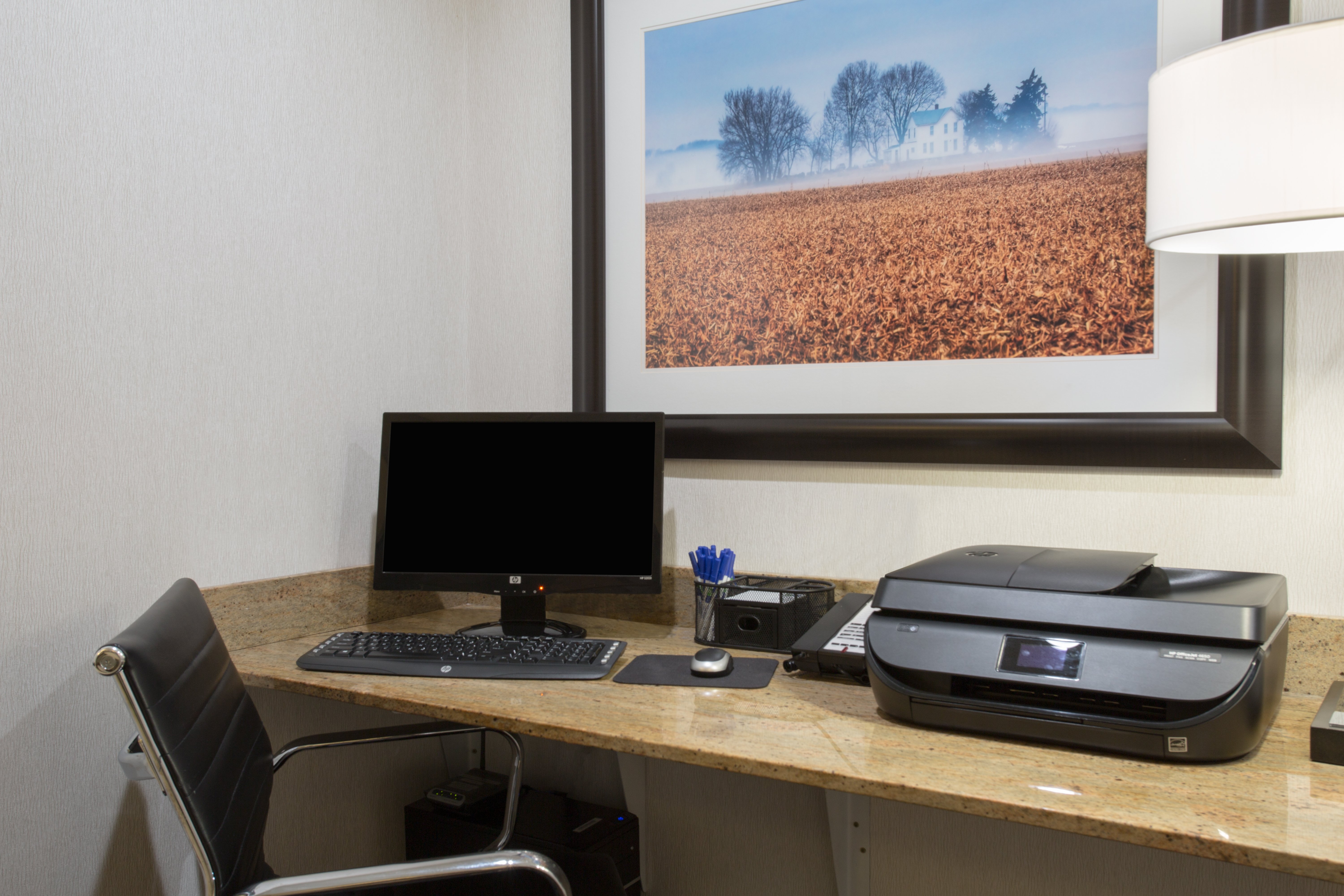 Holiday Inn Express Hotel Suites Concordia Us81 52/59
