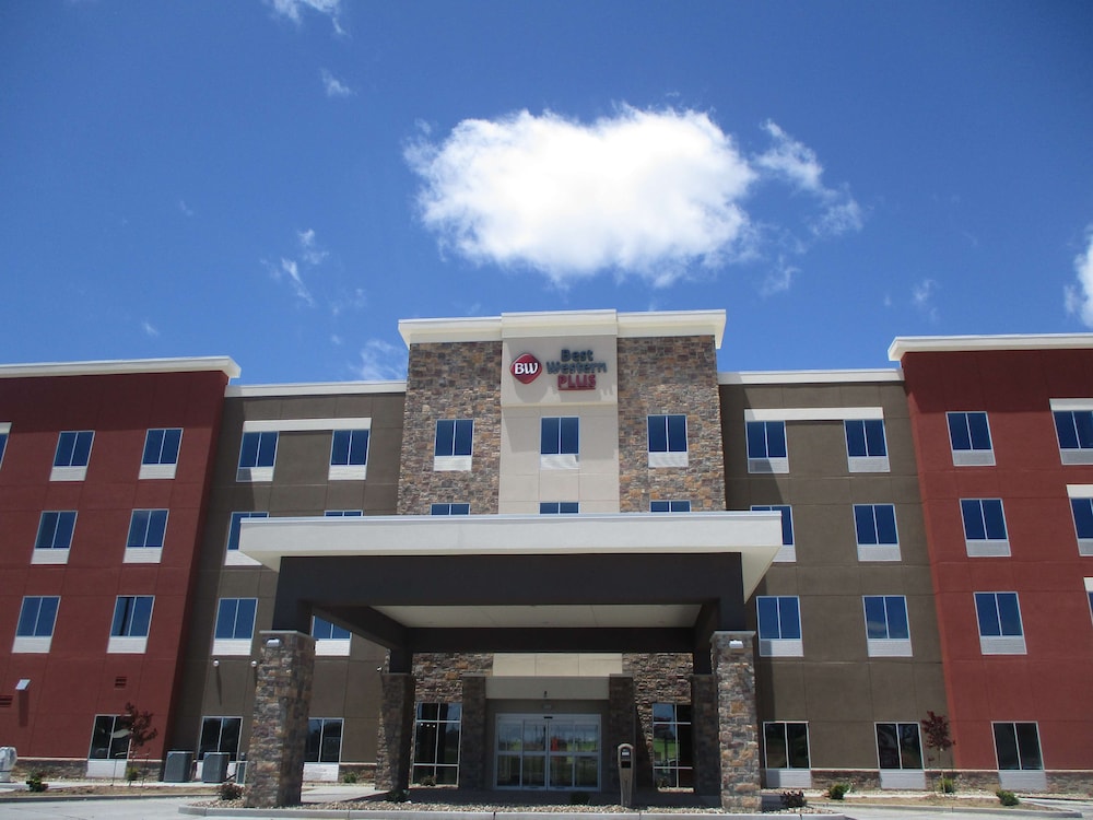 La Quinta Inn & Suites by Wyndham Jackson/Cape Girardeau 1/51