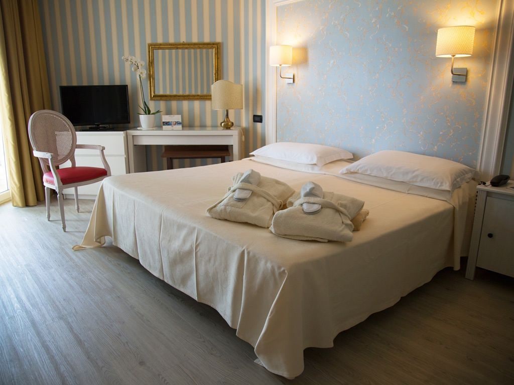 Standard, Double Bed