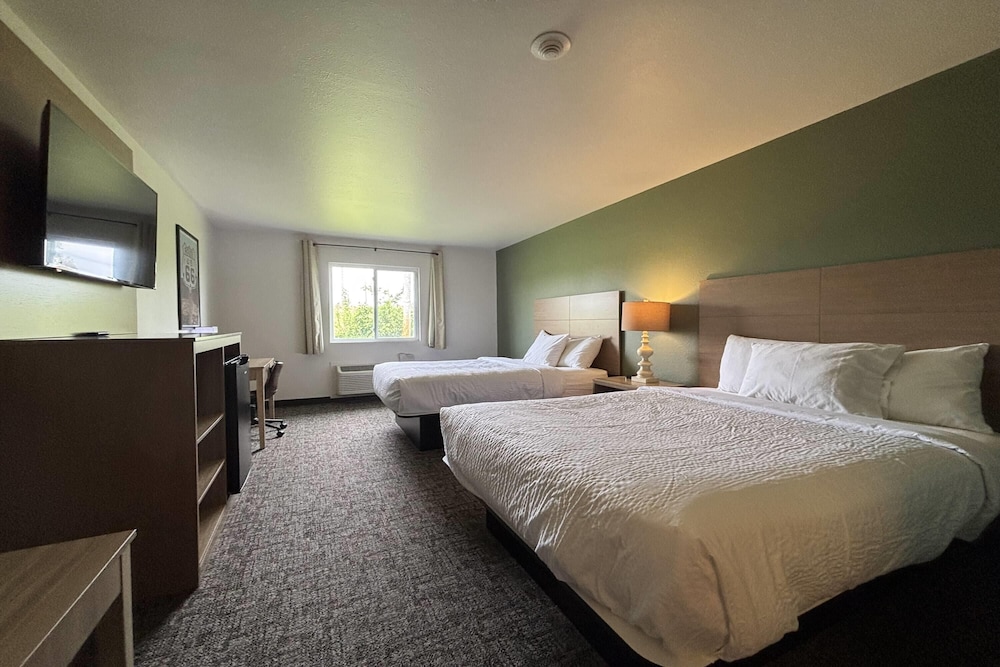 Travelodge by Wyndham Atlanta, Illinois 12/75