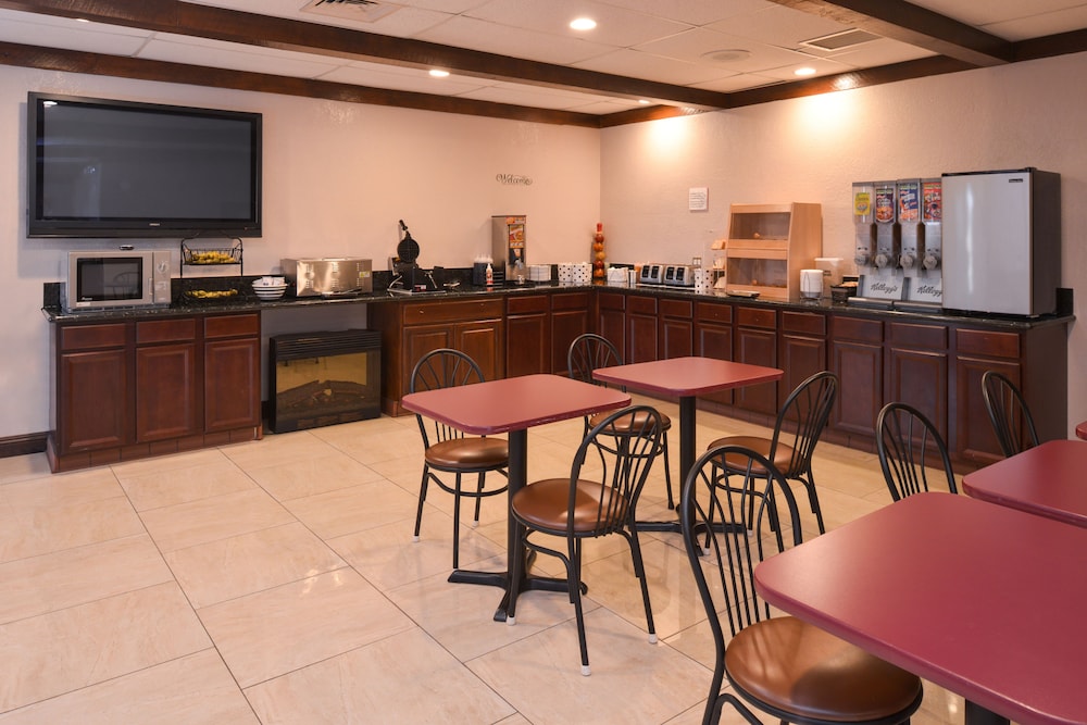 Ramada By Wyndham Grand Junction 44/58
