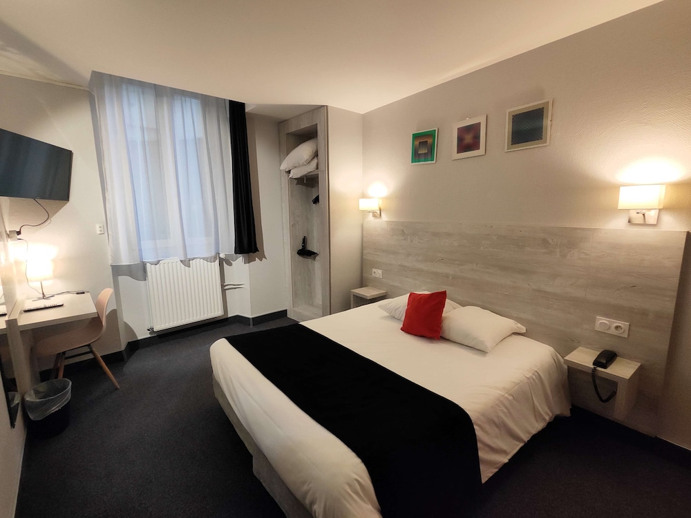 Brit Hotel Suisse Et Bordeaux 26/70