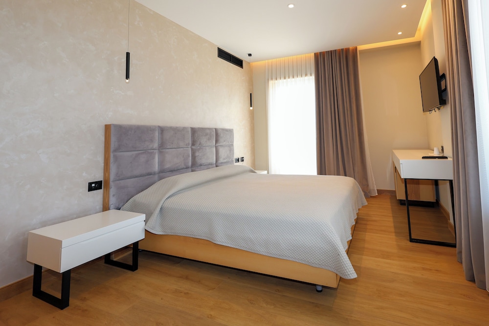 Grand White City Hotel 17/41