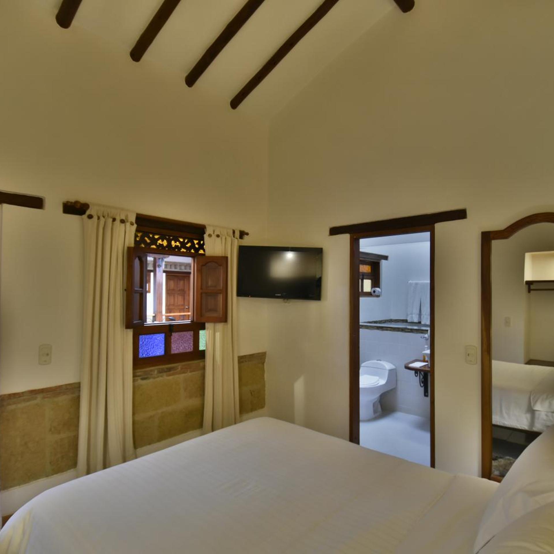 Hotel Jardines De La Villa 18/29