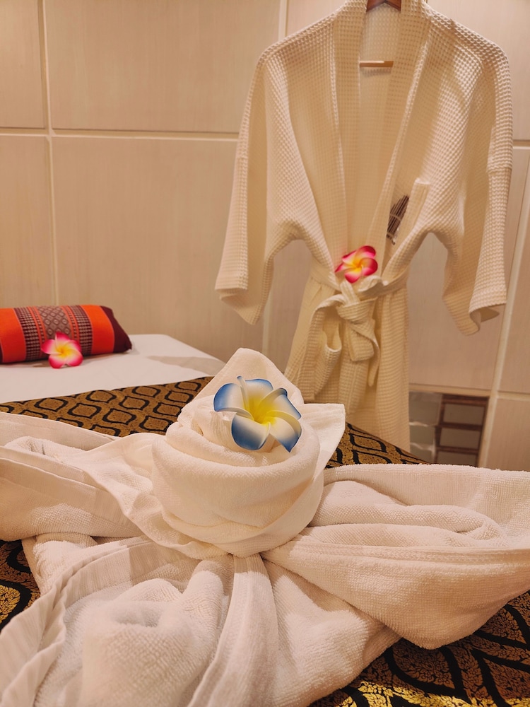 Bangkok Inter Place Hotel 56/72