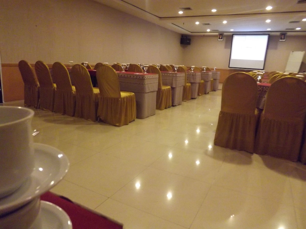 Mandarin Hotel Pekalongan 6/51