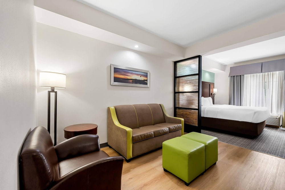 Comfort Suites New Bern near Cherry Point 39/65
