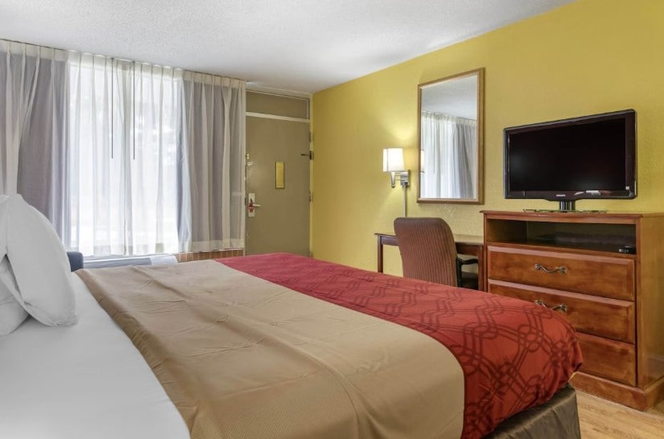 Travelers Inn Douglas By OYO US-441 9/37