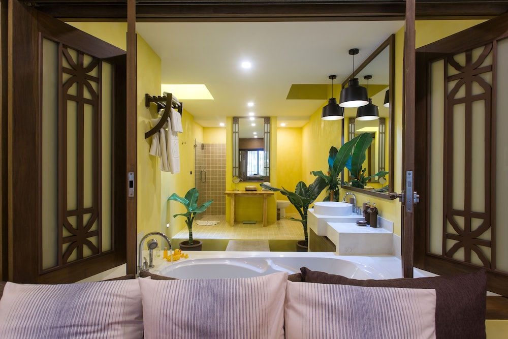 New Star Beach Resort 44/94