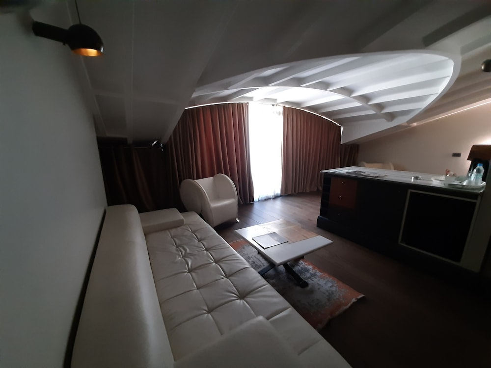 GUMUSYAN HOTEL 22/31