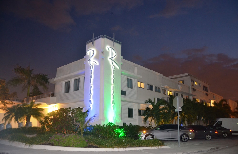 Royal Palms Resort And Spa A North Beach Village Resort Hotel 4/80
