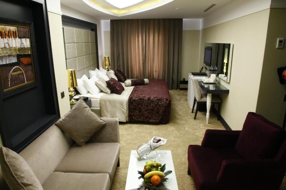 Mirilayon Hotel 33/50