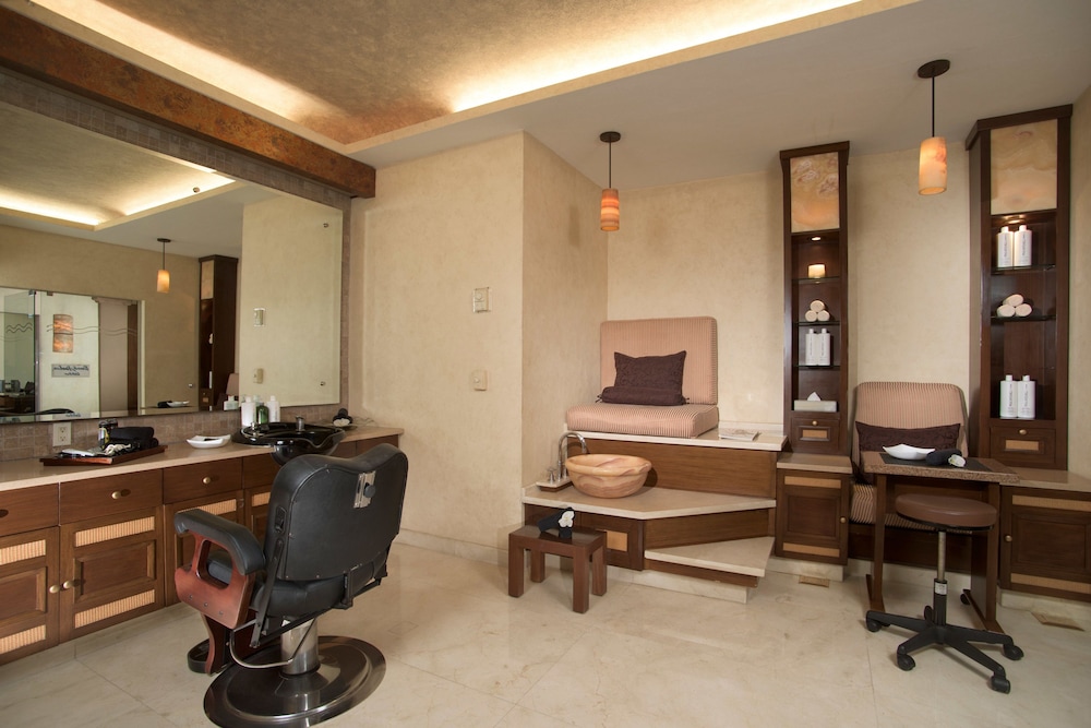 Villa La Estancia Beach Resort and Spa 24/50
