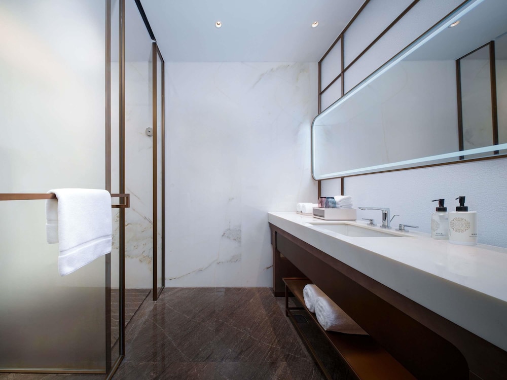 Grand Mercure Hangzhou Qingshan Lake 56/59