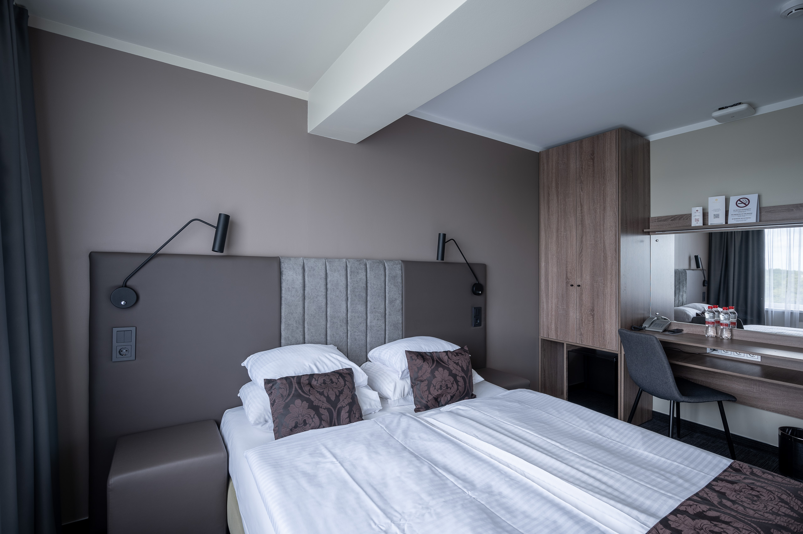 Standard, Double or Twin Bed