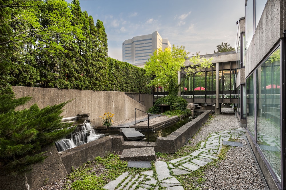 Hotel Montreal Bonaventure 68/71